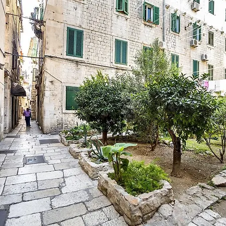 Diocletian Palace Penthouse Apartment *